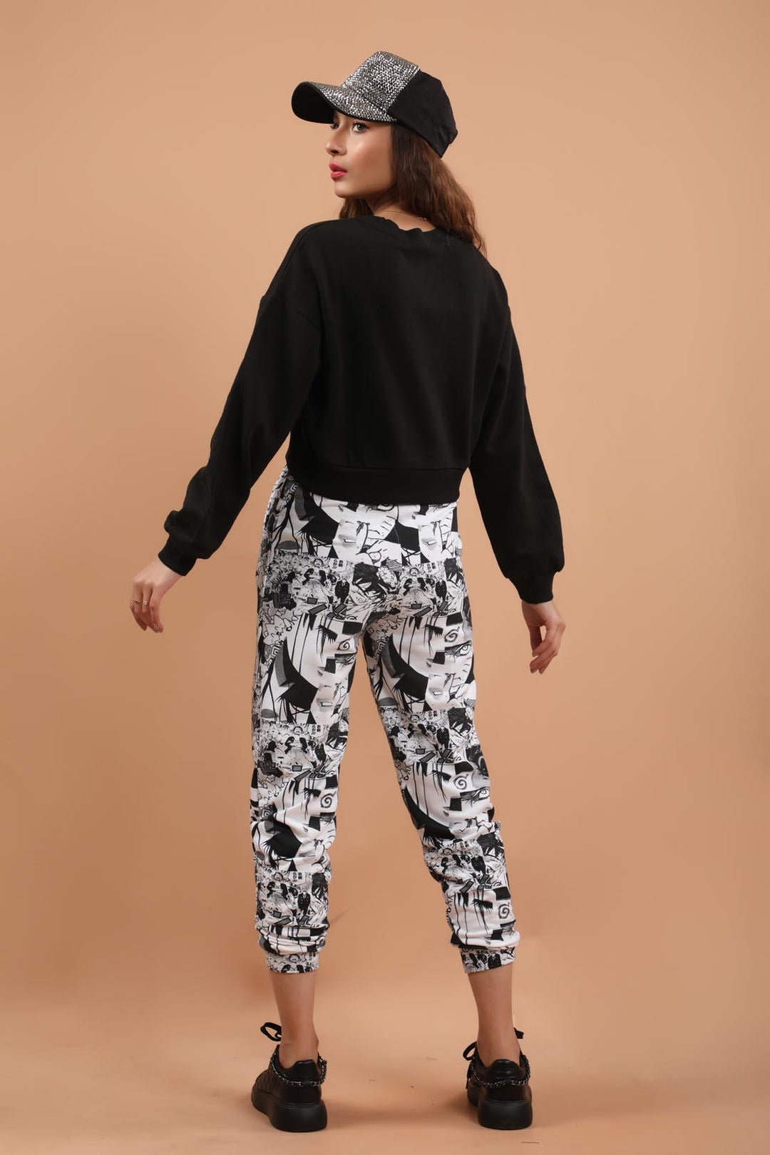 Cropped Sweatshirt Black (7302706954391)