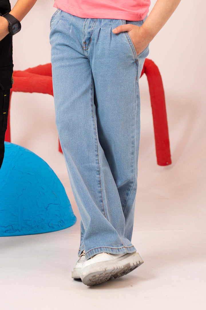 Pleated Wide Leg Jeans