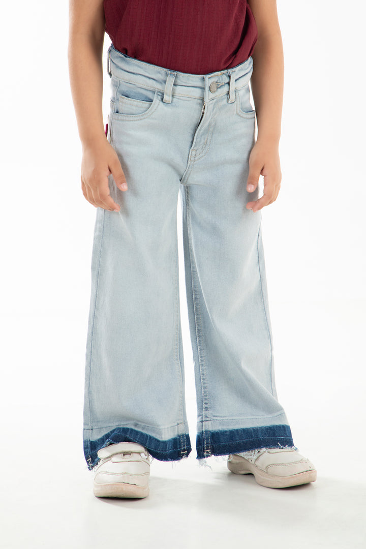 Contrasting Washed Jeans