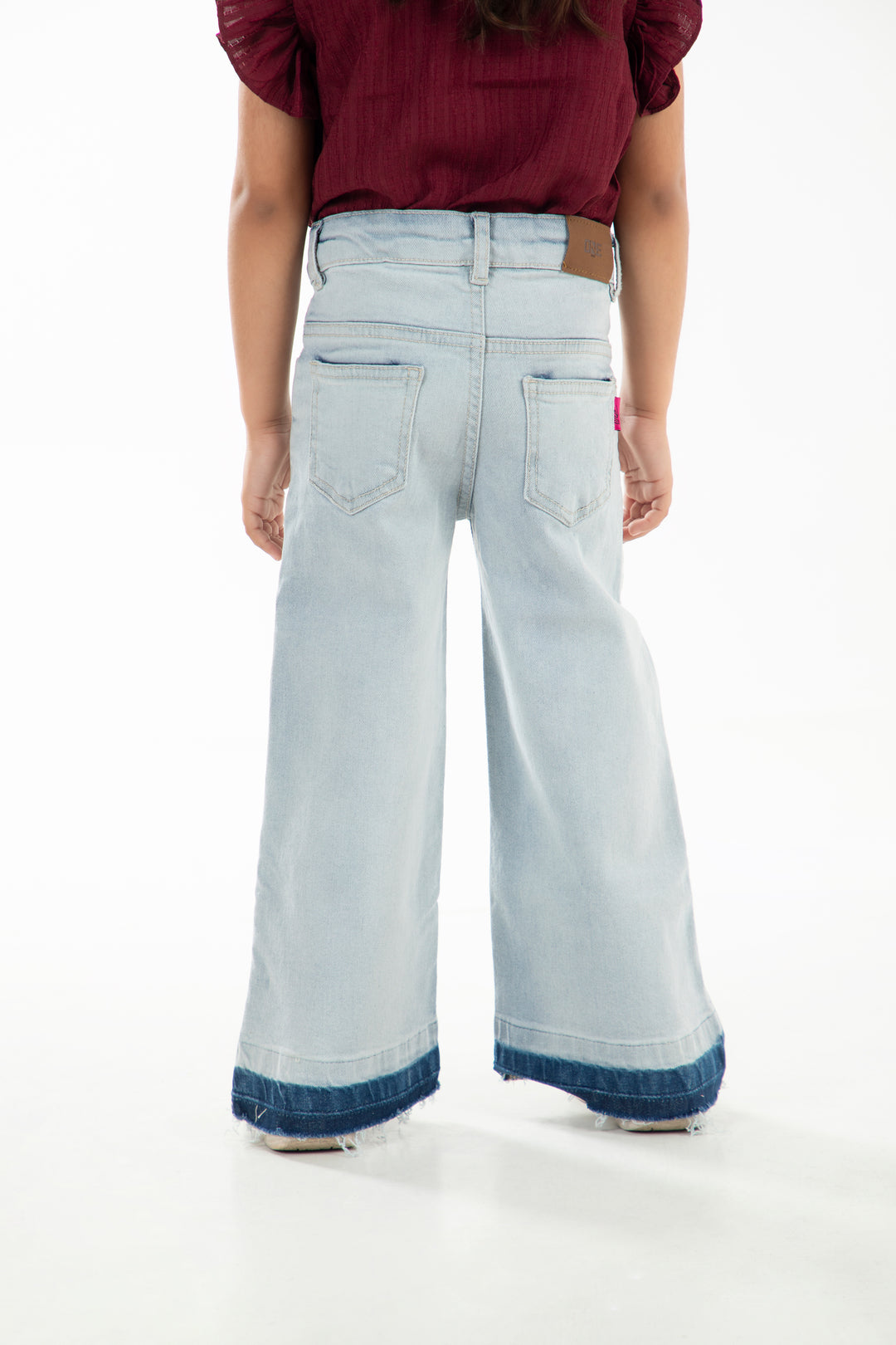 Contrasting Washed Jeans