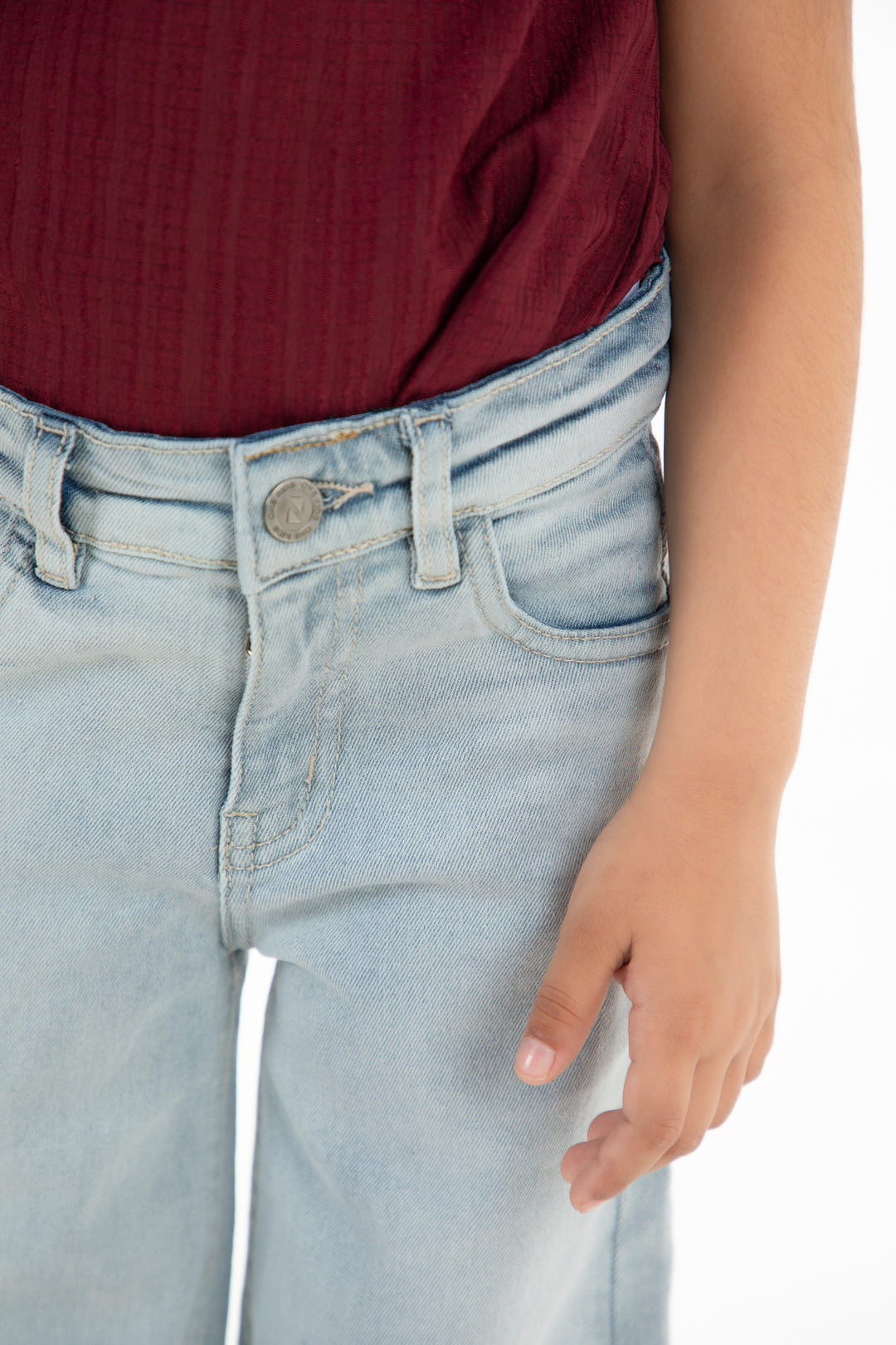 Contrasting Washed Jeans