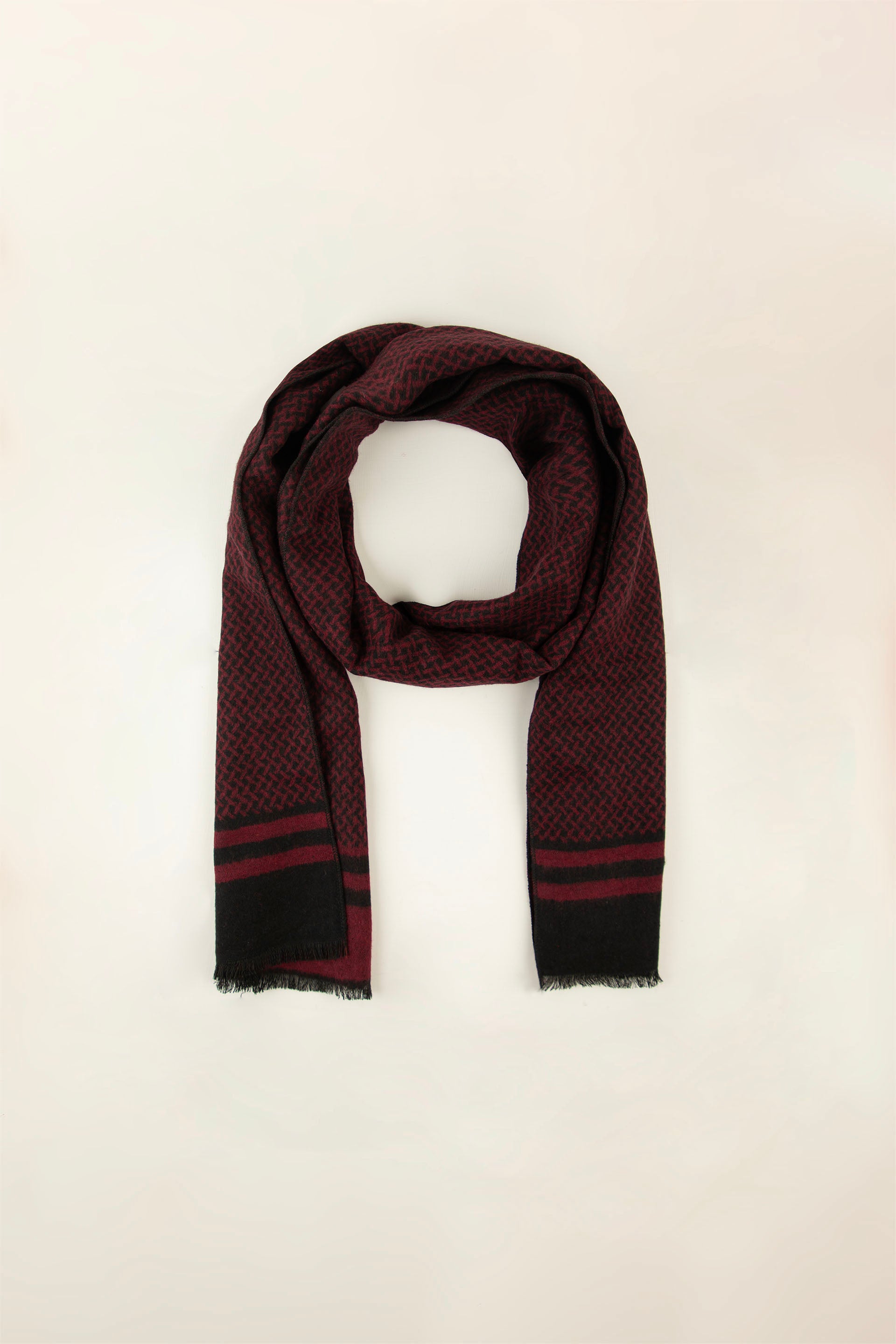 Textured Scarf Black/Red