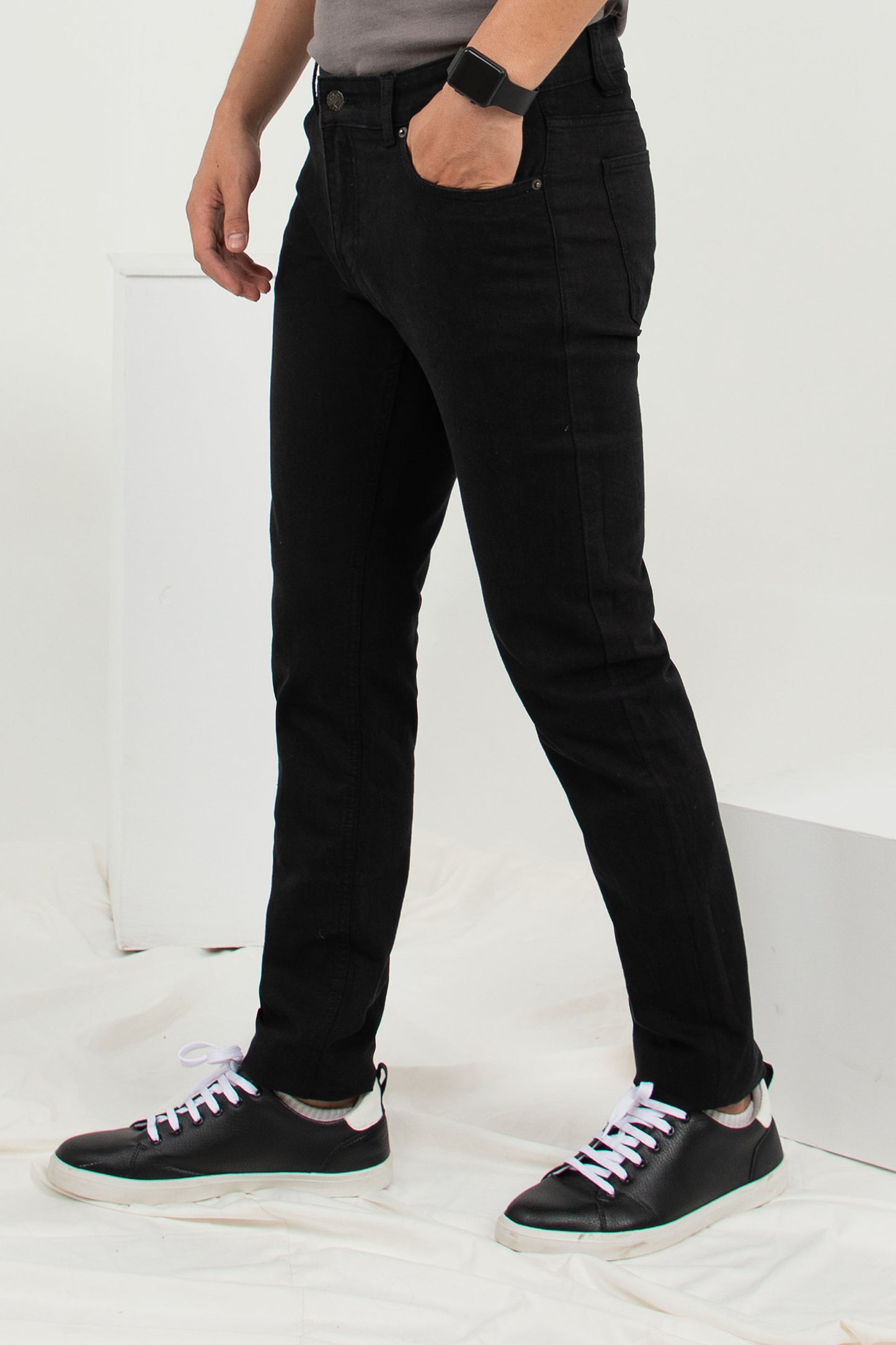 Basic Slim Jeans Black