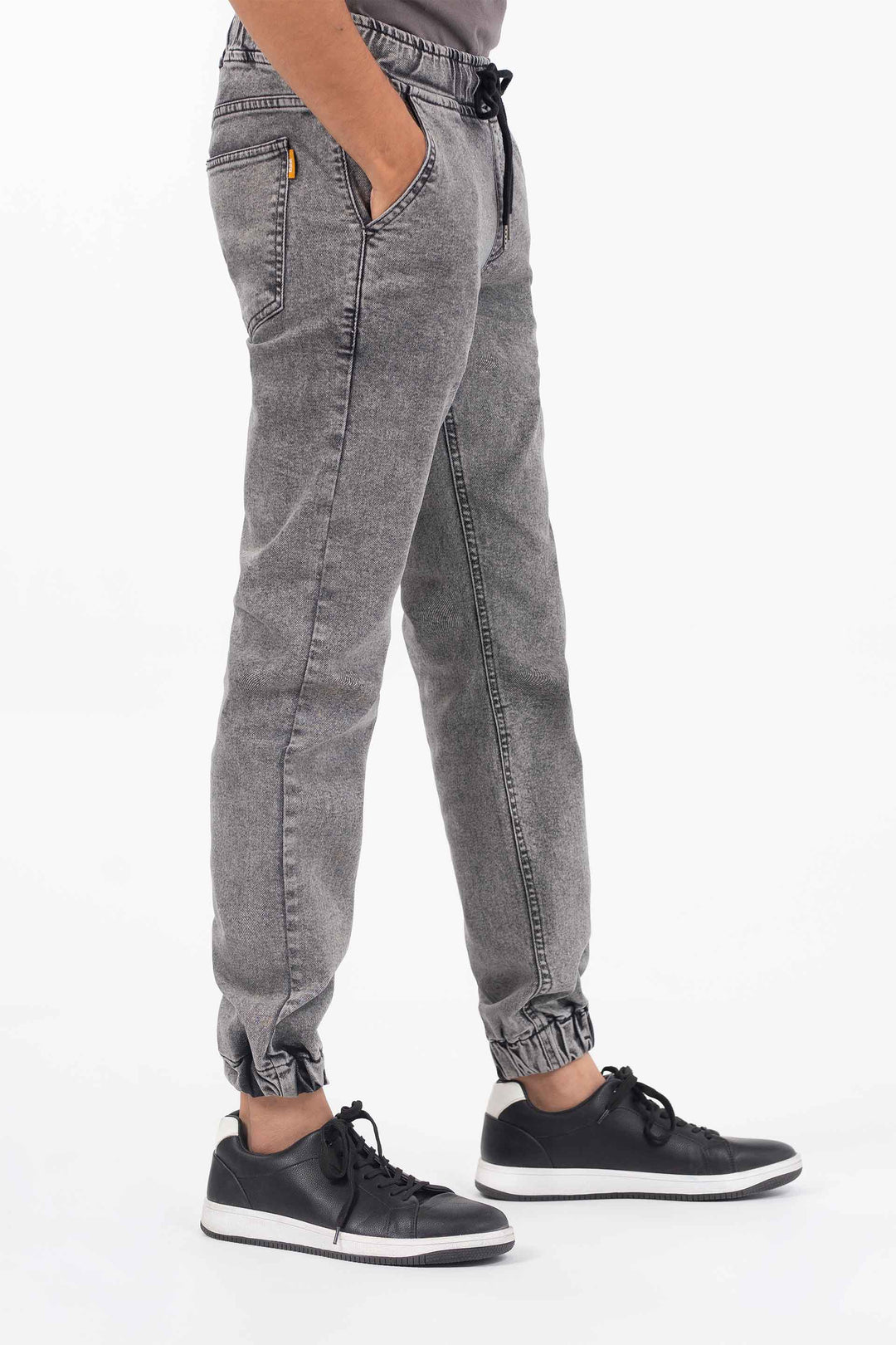 Washed Jogger Jeans