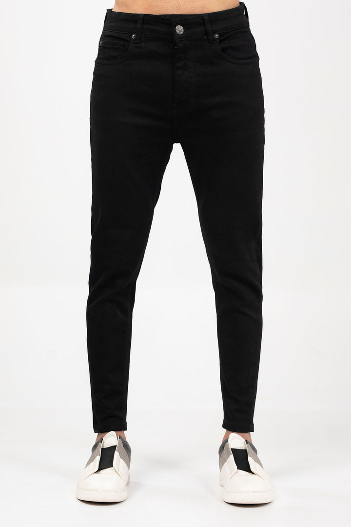 Basic Cropped Tapered Jeans