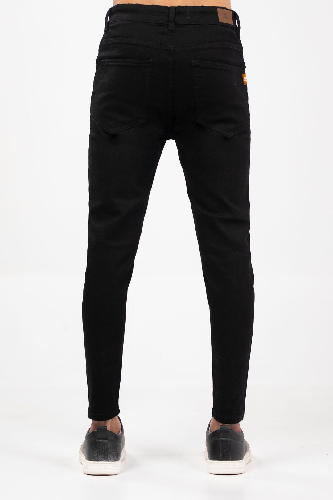 Basic Cropped Tapered Jeans