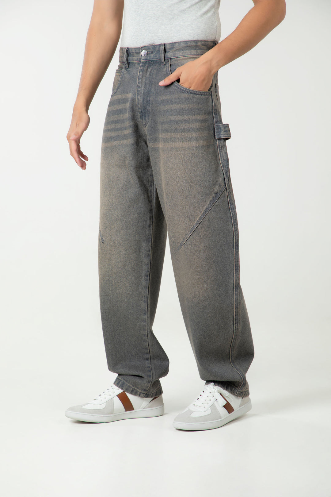 Balloon Fit Jeans