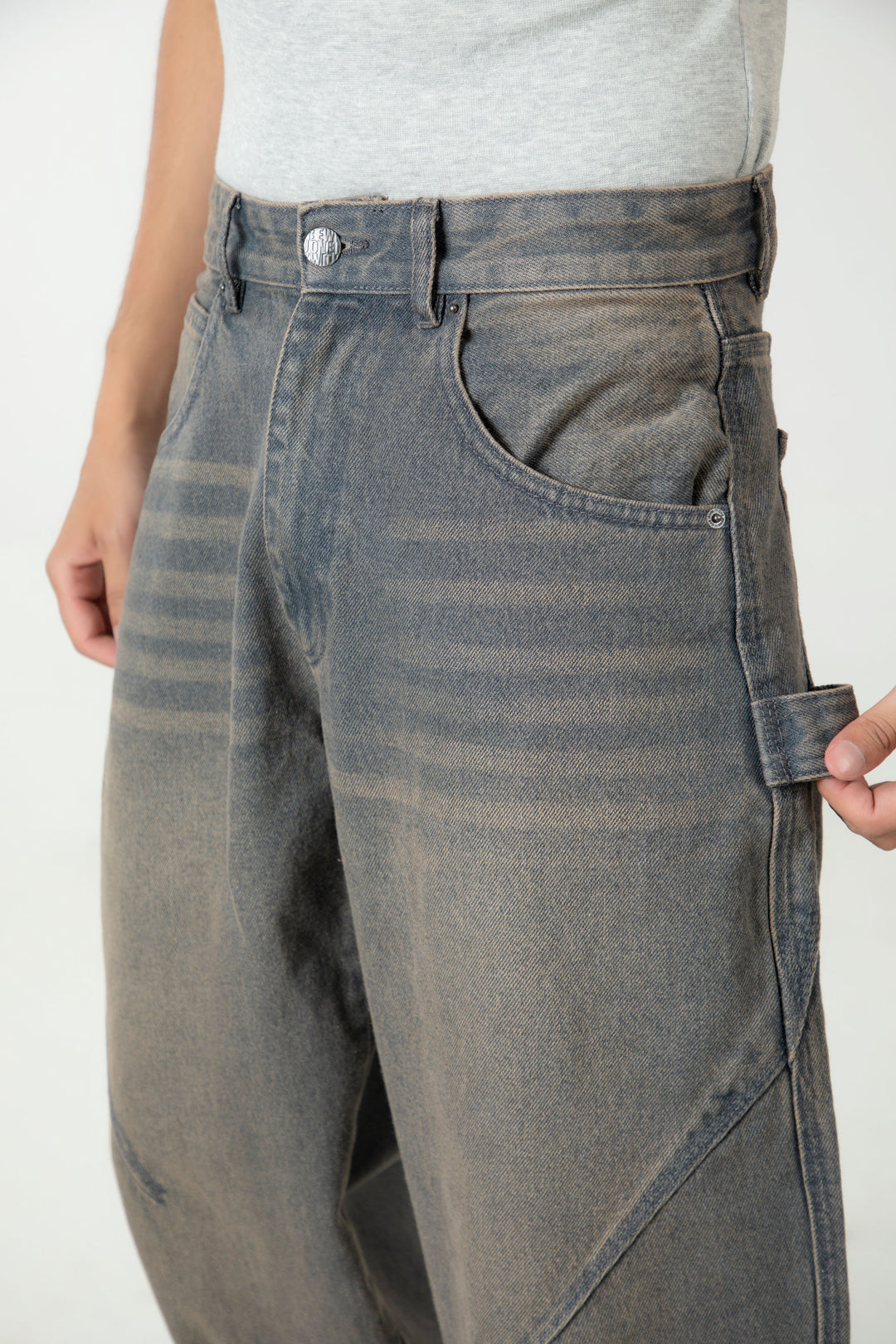 Balloon Fit Jeans