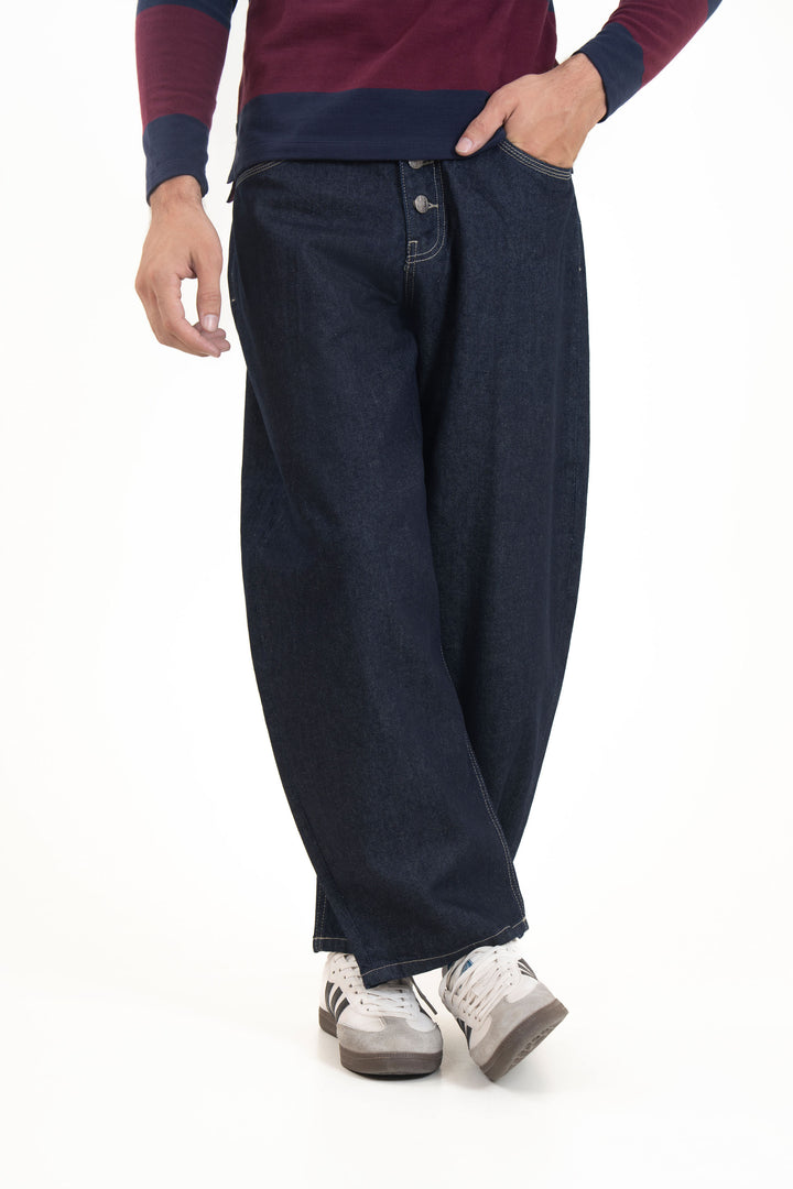 Buttoned Barrel Jeans