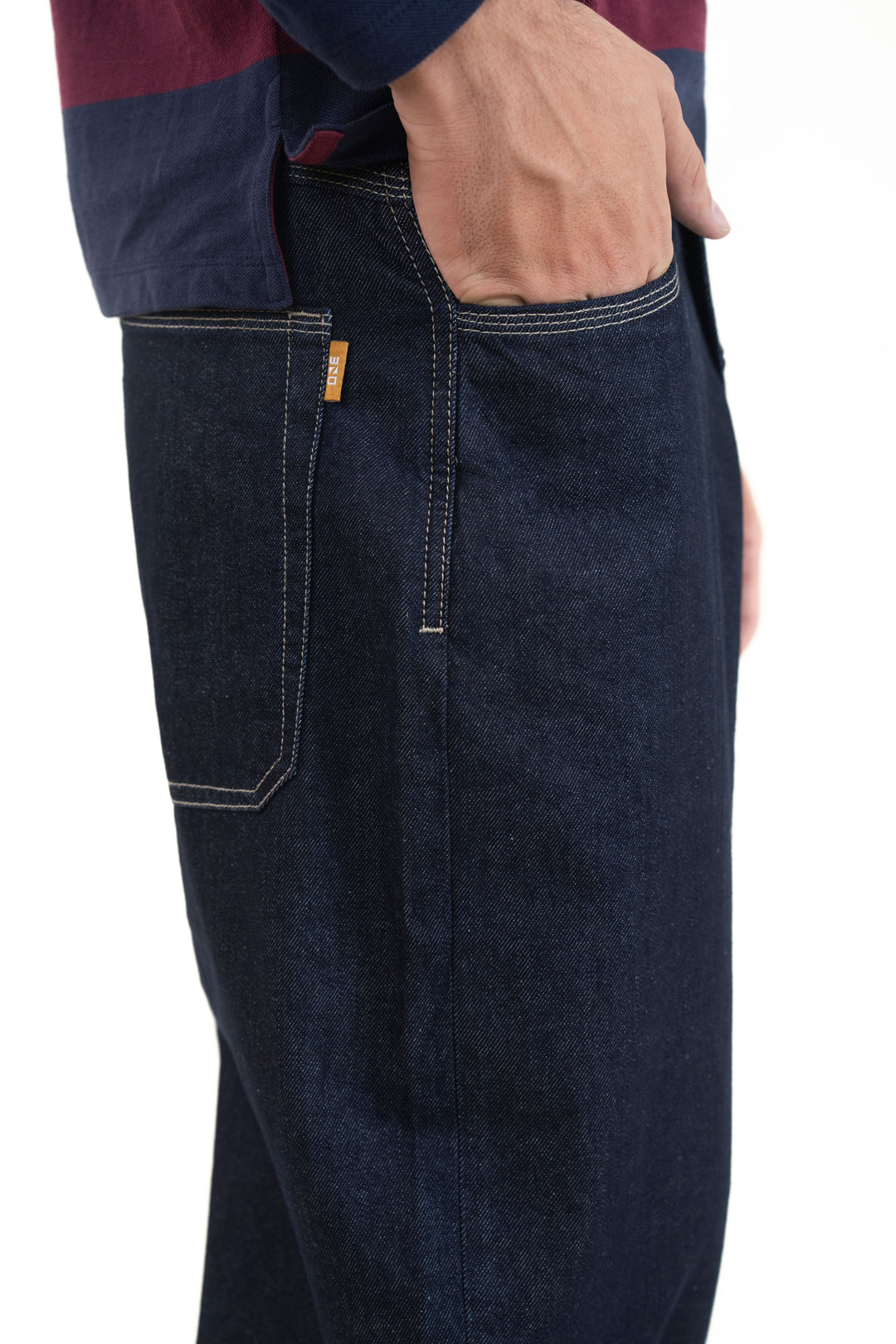 Buttoned Barrel Jeans