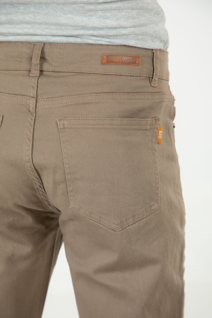 Straight Five Pocket