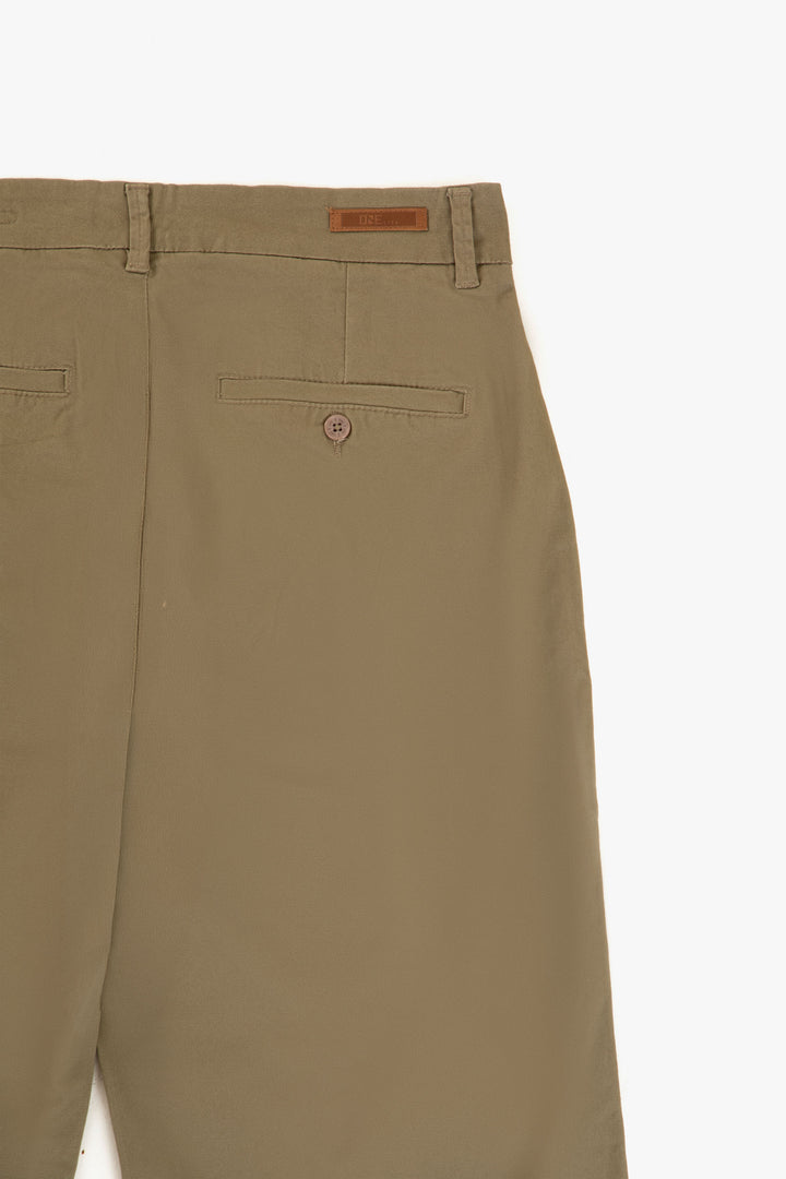 Pleated Relax Fit Chinos