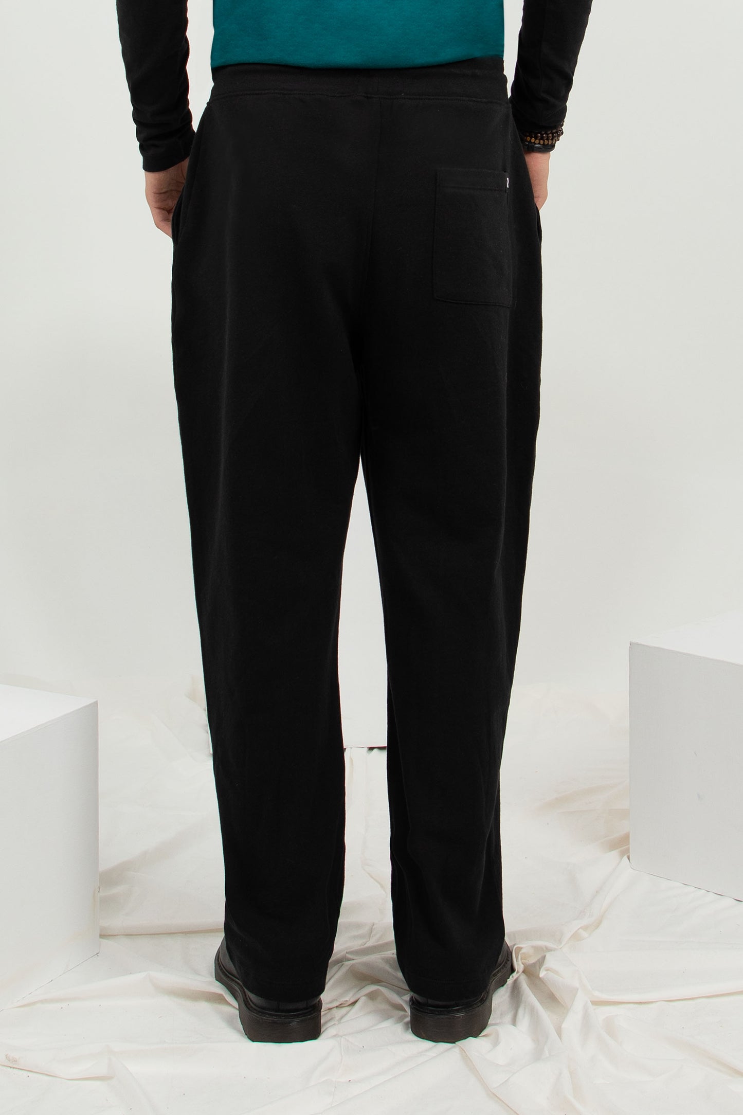 Pleated Trackpants Black – ONE