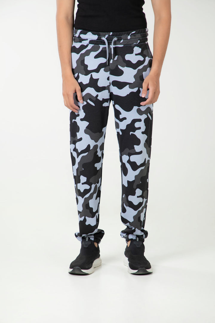 Loose Camo TrackPants