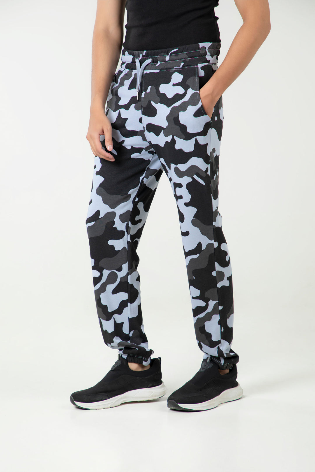 Loose Camo TrackPants