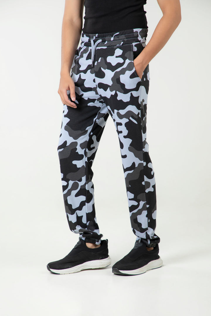 Loose Camo TrackPants