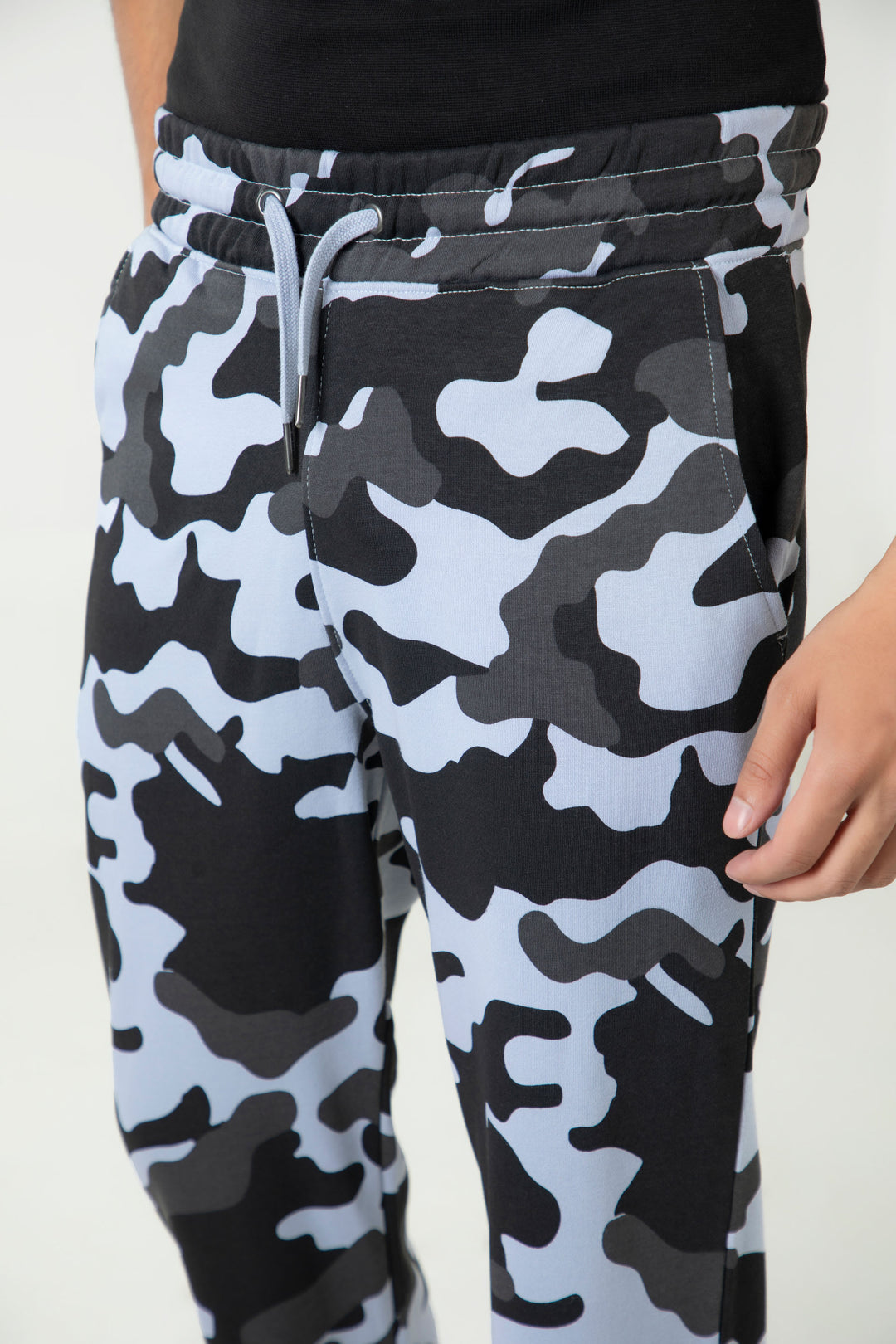Loose Camo TrackPants