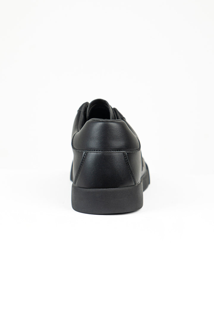 Emboss Sneakers Black