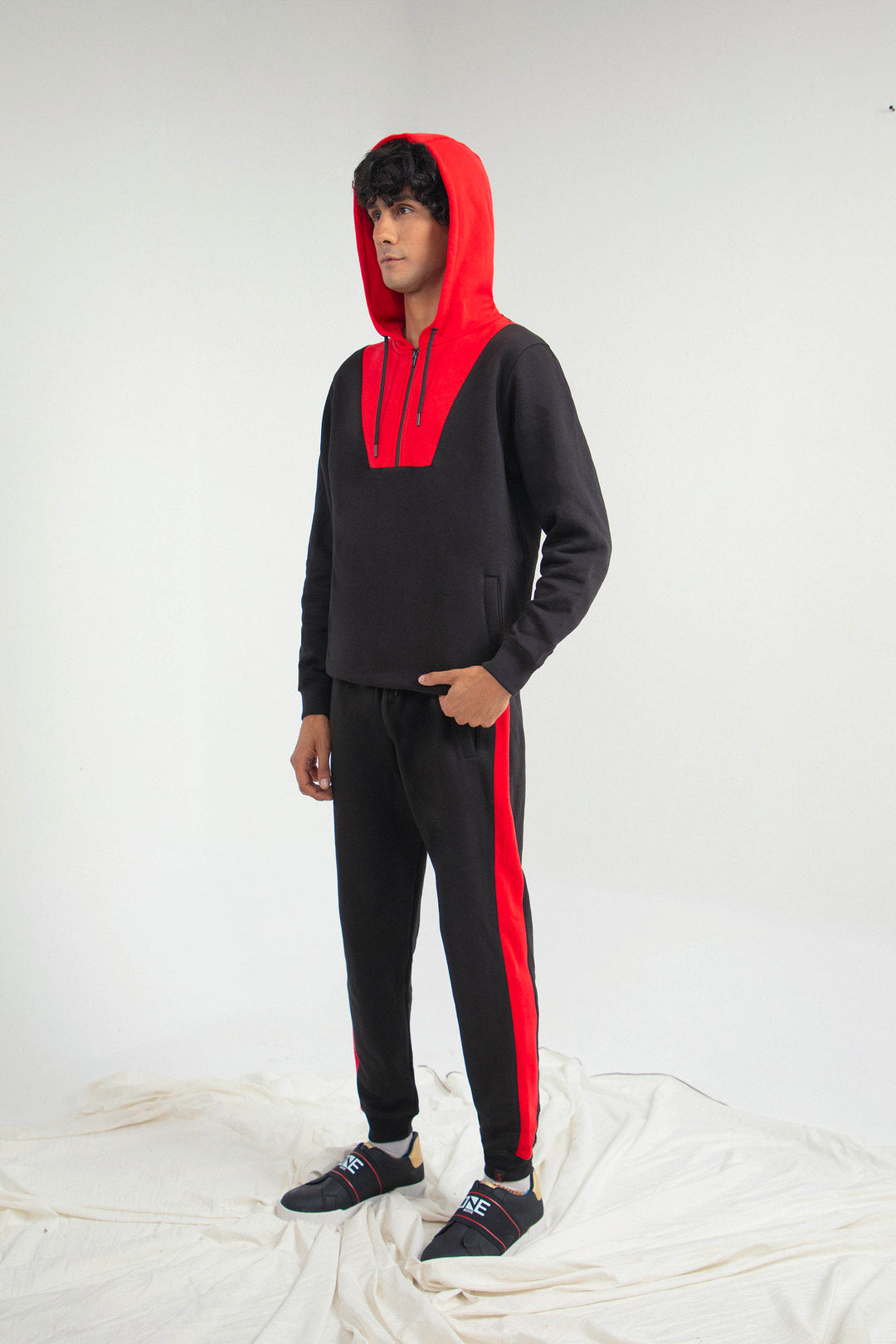 Half Zipper Hoodie Black/Red