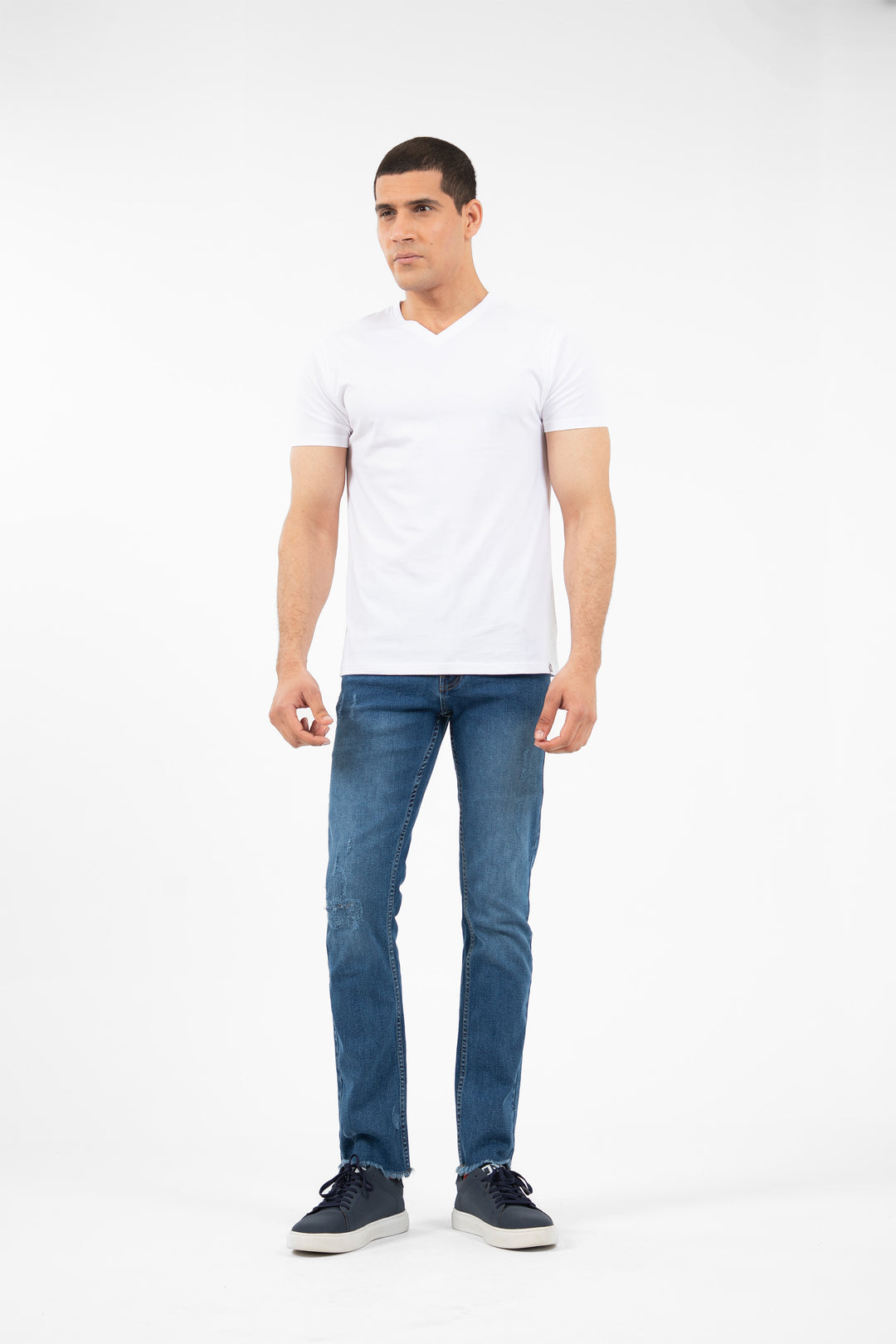 Basic V-neck White