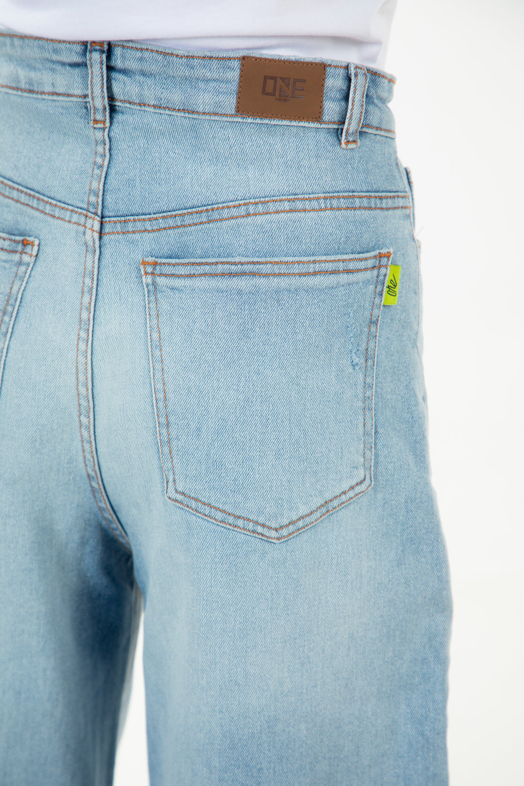 Washed Wide Leg Jeans