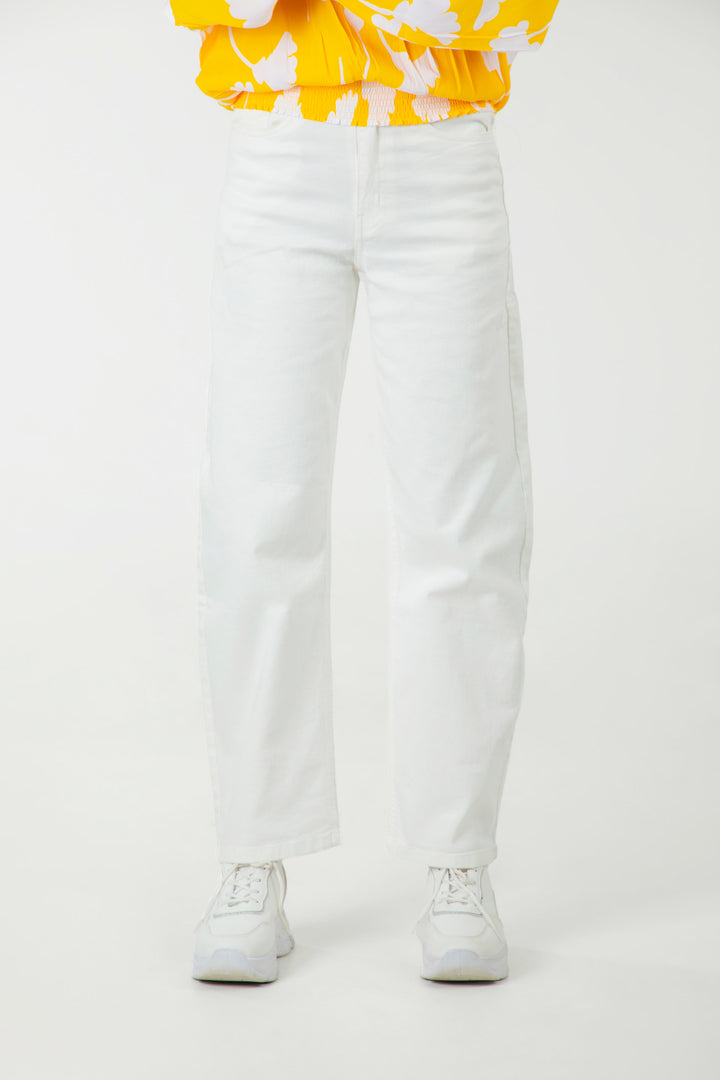 Basic Barrel Jeans