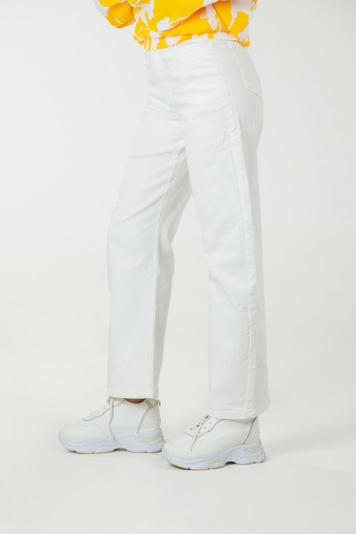 Basic Barrel Jeans