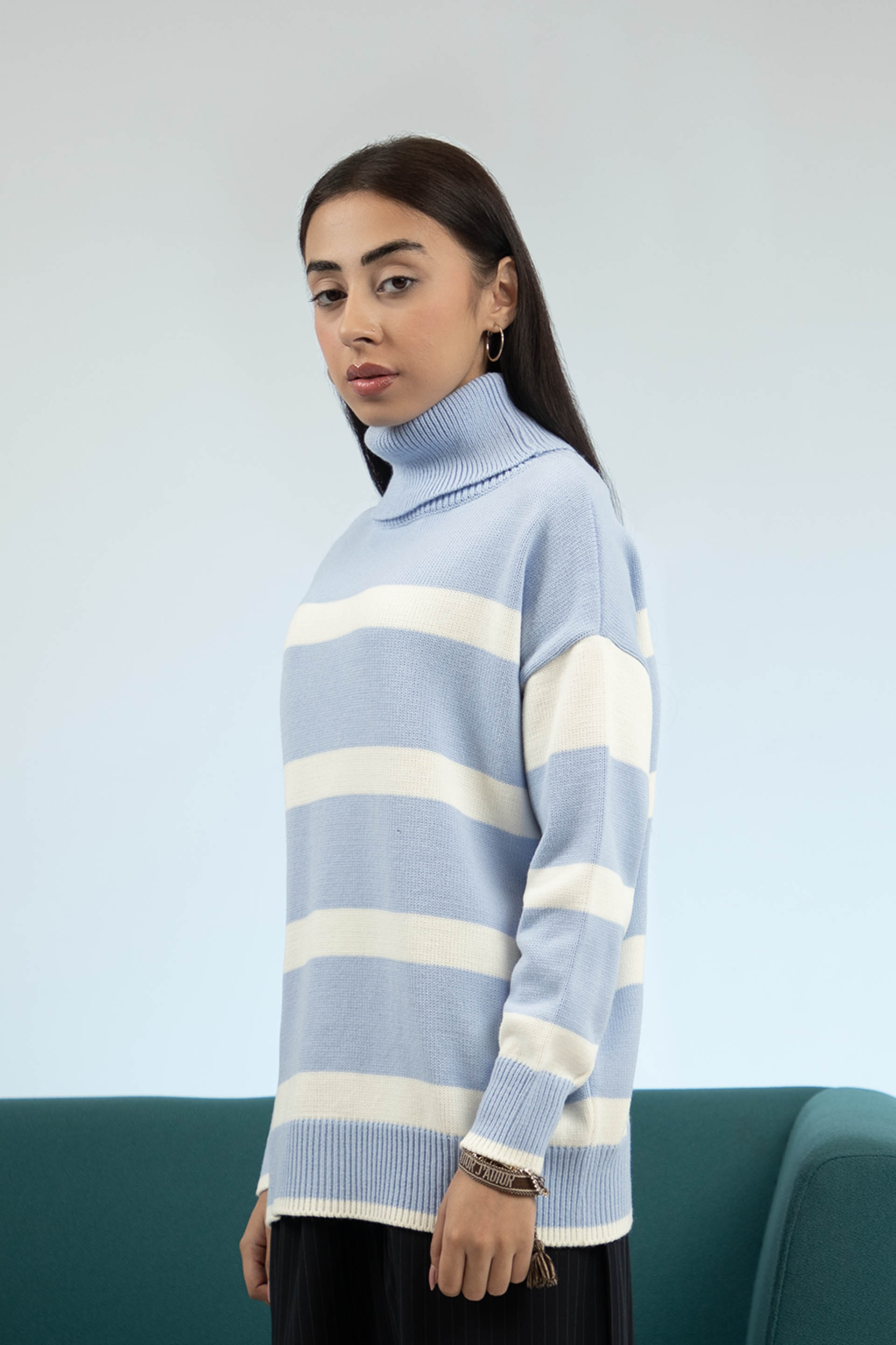 High Neck Sweater White/Blue