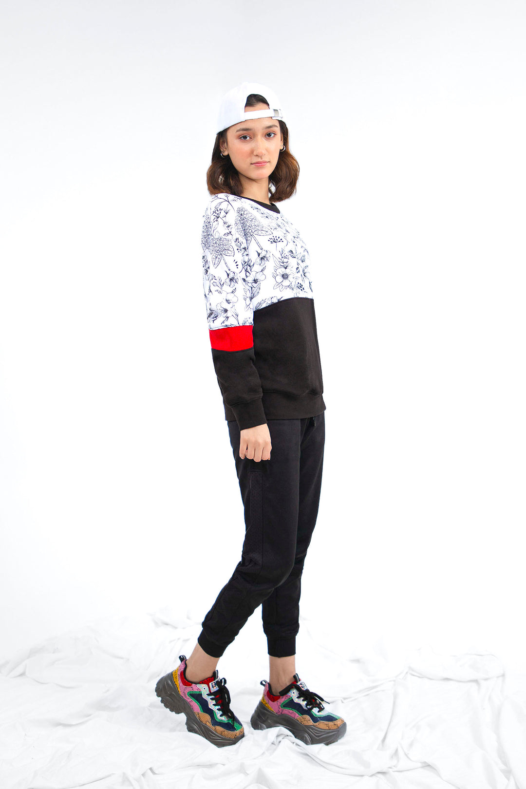 Garden Sweatshirt Black/White