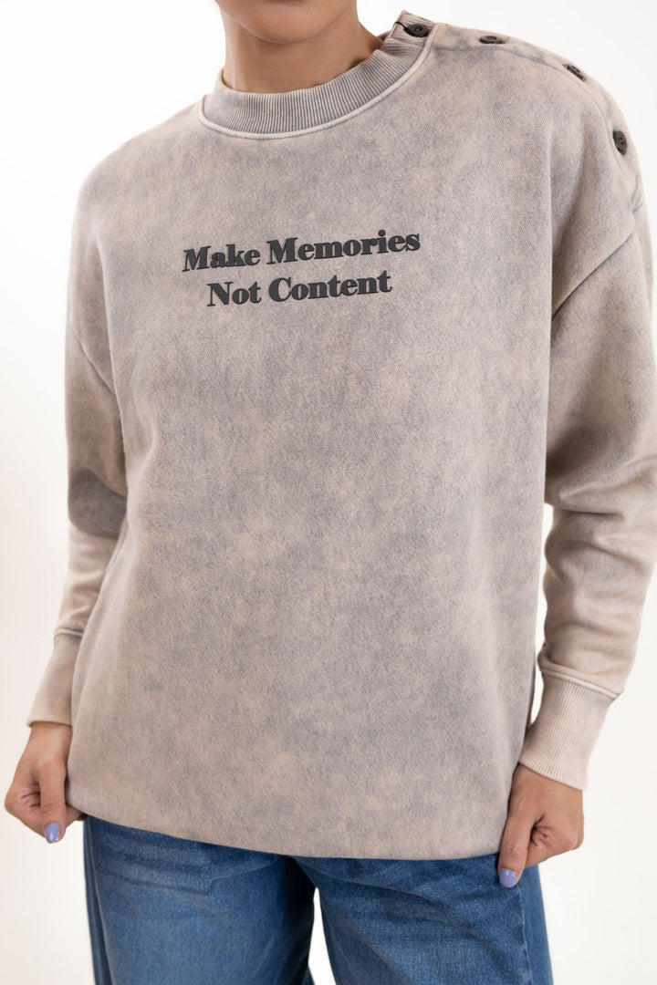 Washed Buttoned Sweatshirt
