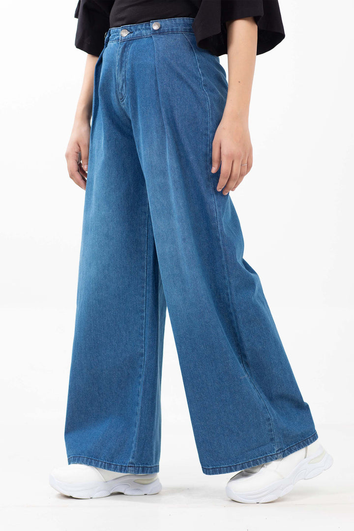 Pleated Baggy Jeans
