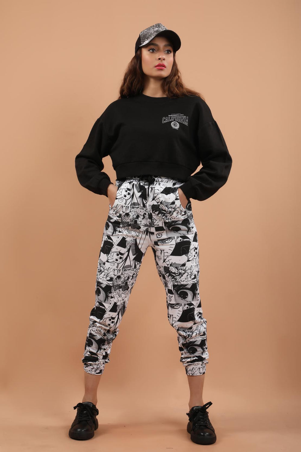 Cropped Sweatshirt Black (7302706954391)